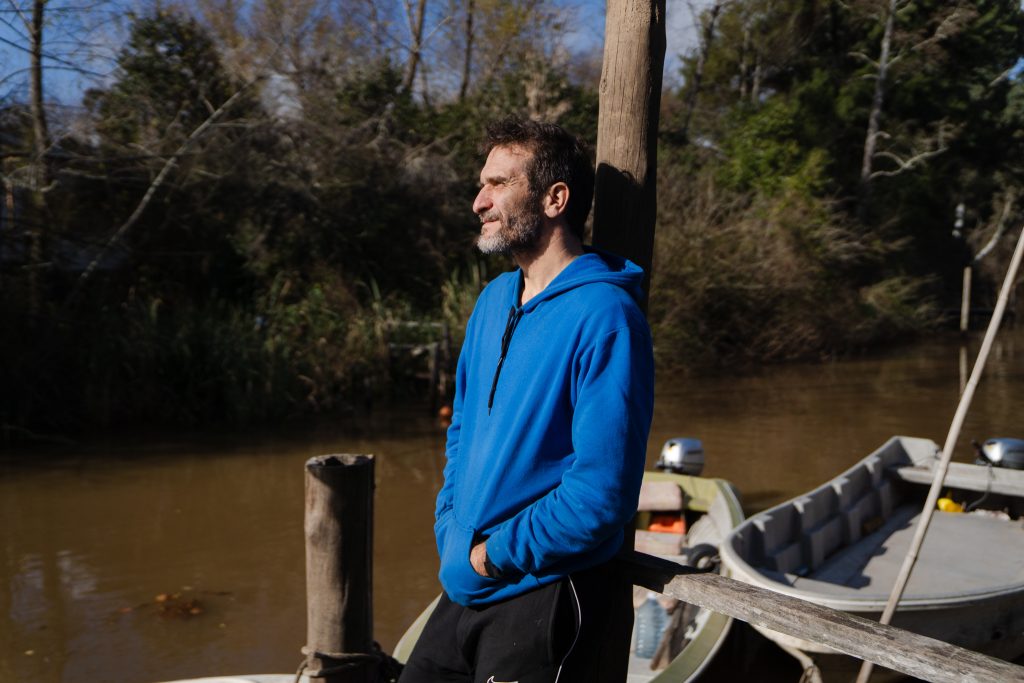 Y la nave va: viaje a la vida en el delta