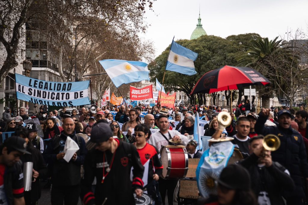 Marcha de jubilados: “Un plan para eliminar viejos”
