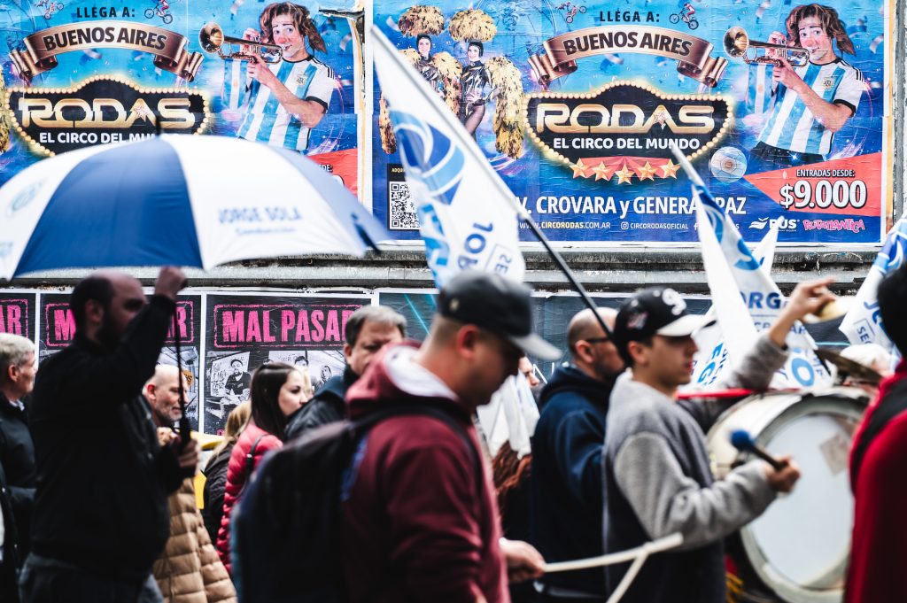 La realidad endeudada: la pistola en la cabeza