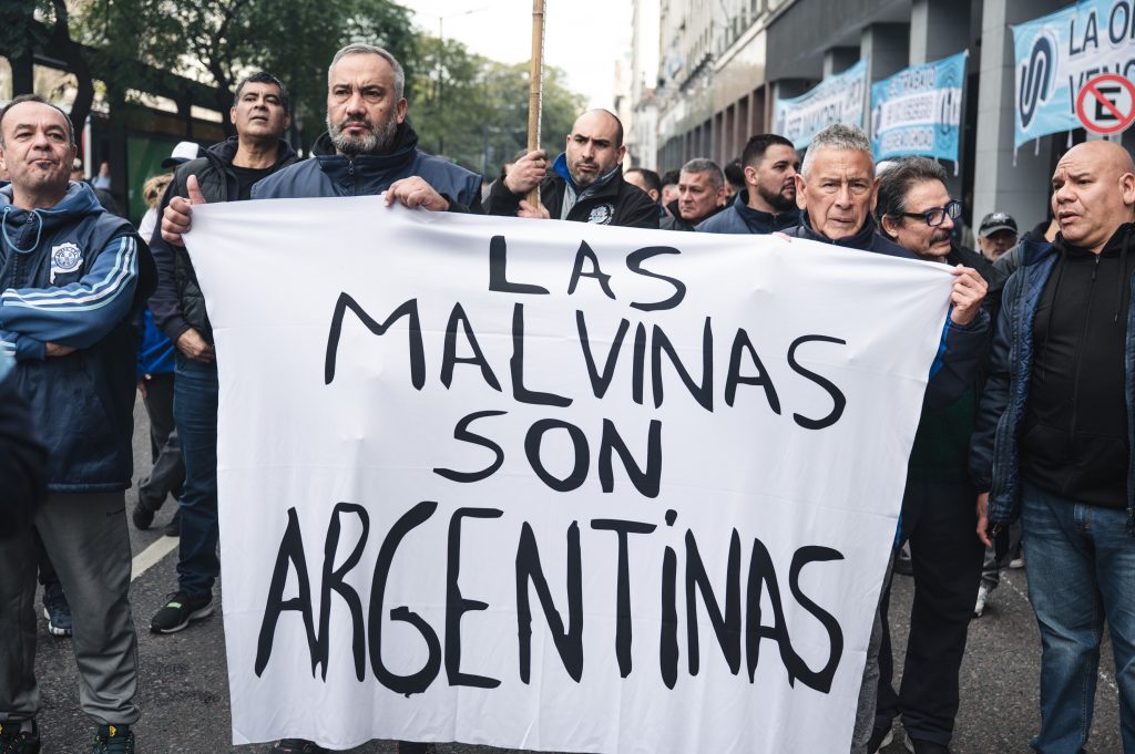 La realidad endeudada: la pistola en la cabeza