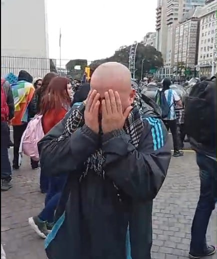Estado presente: gases policiales y plata de los jubilados para financiar a los bancos