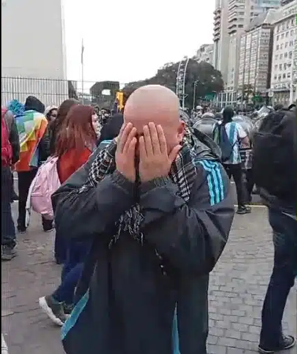 Estado presente: gases policiales y plata de los jubilados para financiar a los bancos