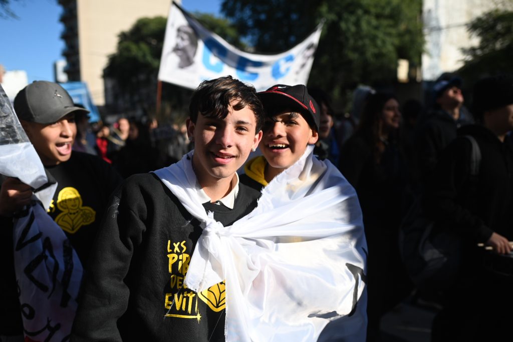 San Cayetano: el espejo del presente