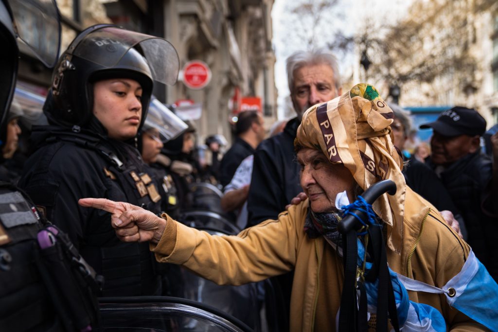 Marcha de jubilados: Banda en fuga
